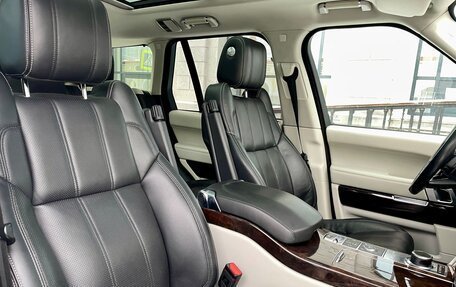 Land Rover Range Rover IV рестайлинг, 2015 год, 3 799 000 рублей, 11 фотография