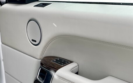 Land Rover Range Rover IV рестайлинг, 2015 год, 3 799 000 рублей, 20 фотография