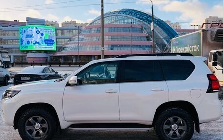Toyota Land Cruiser Prado 150 рестайлинг 2, 2018 год, 4 600 000 рублей, 2 фотография