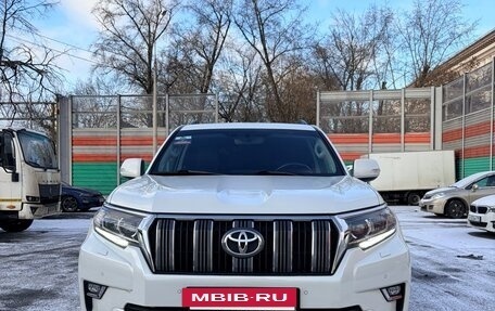 Toyota Land Cruiser Prado 150 рестайлинг 2, 2018 год, 4 600 000 рублей, 3 фотография