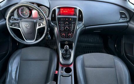 Opel Astra J, 2011 год, 550 000 рублей, 13 фотография