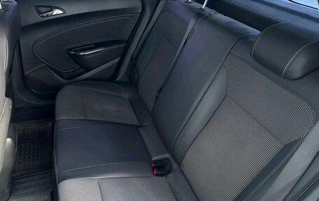 Opel Astra J, 2011 год, 550 000 рублей, 11 фотография