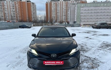 Toyota Camry, 2019 год, 2 650 000 рублей, 2 фотография