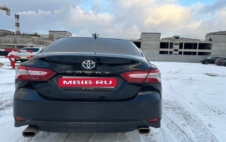 Toyota Camry, 2019 год, 2 650 000 рублей, 6 фотография