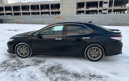 Toyota Camry, 2019 год, 2 650 000 рублей, 9 фотография