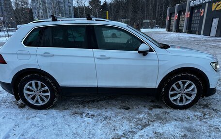 Volkswagen Tiguan II, 2018 год, 2 485 000 рублей, 10 фотография