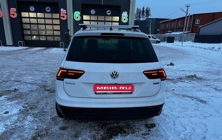 Volkswagen Tiguan II, 2018 год, 2 485 000 рублей, 13 фотография
