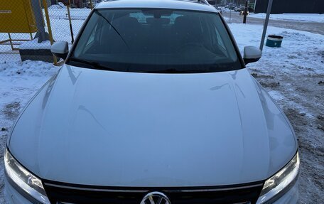 Volkswagen Tiguan II, 2018 год, 2 485 000 рублей, 24 фотография