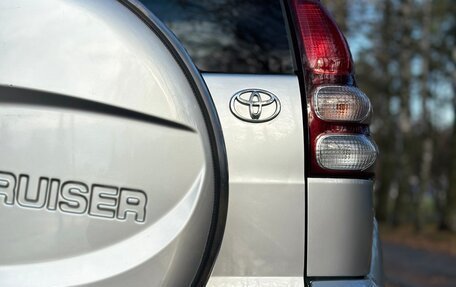 Toyota Land Cruiser Prado 120 рестайлинг, 2005 год, 1 730 000 рублей, 9 фотография