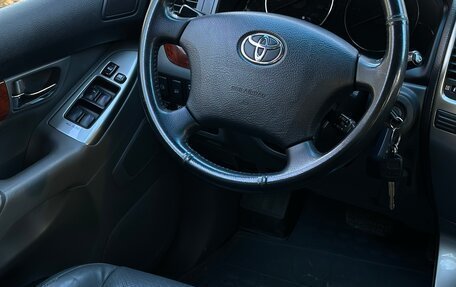 Toyota Land Cruiser Prado 120 рестайлинг, 2005 год, 1 730 000 рублей, 22 фотография