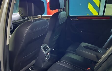 Volkswagen Tiguan II, 2021 год, 3 300 000 рублей, 4 фотография