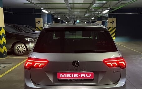 Volkswagen Tiguan II, 2021 год, 3 300 000 рублей, 2 фотография