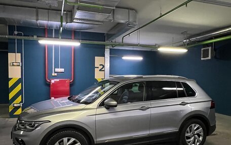 Volkswagen Tiguan II, 2021 год, 3 300 000 рублей, 14 фотография