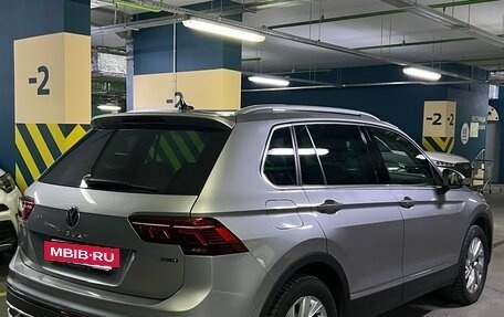 Volkswagen Tiguan II, 2021 год, 3 300 000 рублей, 10 фотография