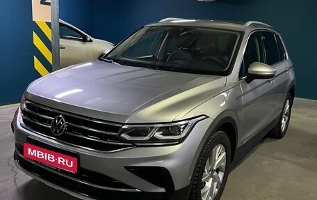 Volkswagen Tiguan II, 2021 год, 3 300 000 рублей, 15 фотография