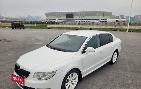 Skoda Superb III рестайлинг, 2012 год, 1 350 000 рублей, 3 фотография