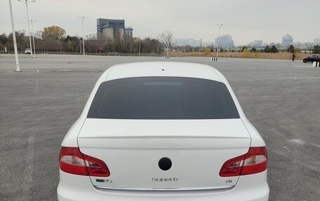 Skoda Superb III рестайлинг, 2012 год, 1 350 000 рублей, 2 фотография