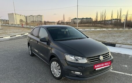 Volkswagen Polo VI (EU Market), 2018 год, 1 250 000 рублей, 2 фотография