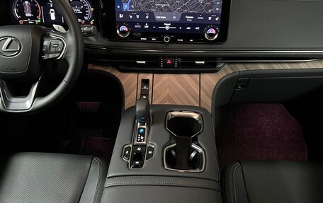 Lexus LM, 2023 год, 14 900 000 рублей, 6 фотография