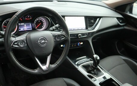 Opel Insignia II рестайлинг, 2018 год, 1 749 000 рублей, 5 фотография