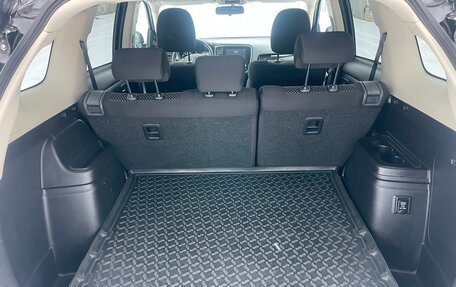 Mitsubishi Outlander III рестайлинг 3, 2021 год, 2 480 000 рублей, 15 фотография