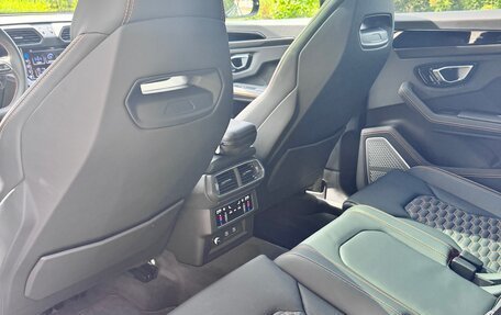 Lamborghini Urus I, 2023 год, 25 500 000 рублей, 10 фотография