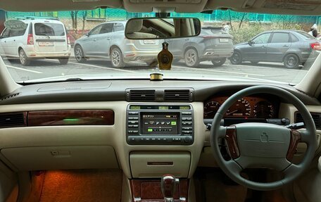 Toyota Crown, 2001 год, 1 150 000 рублей, 22 фотография