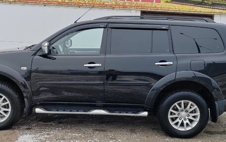 Mitsubishi Pajero Sport II рестайлинг, 2012 год, 1 900 000 рублей, 3 фотография