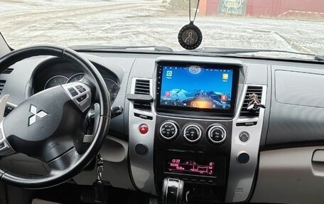 Mitsubishi Pajero Sport II рестайлинг, 2012 год, 1 900 000 рублей, 10 фотография