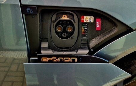 Audi e-tron I, 2023 год, 5 490 000 рублей, 17 фотография