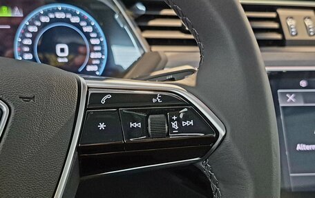 Audi e-tron I, 2023 год, 5 490 000 рублей, 30 фотография