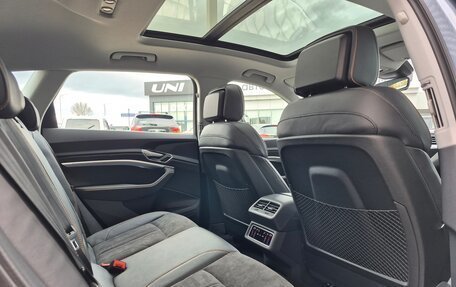 Audi e-tron I, 2023 год, 5 490 000 рублей, 40 фотография