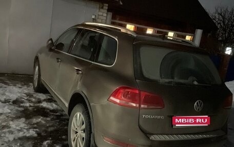 Volkswagen Touareg III, 2011 год, 2 200 000 рублей, 3 фотография