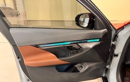 BMW 5 серия, 2025 год, 9 100 000 рублей, 10 фотография