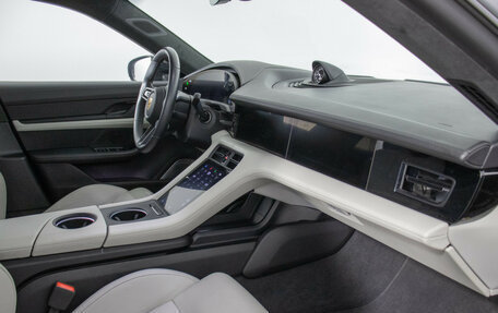 Porsche Taycan I, 2022 год, 12 500 000 рублей, 9 фотография