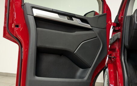 Volkswagen Multivan T6 рестайлинг, 2019 год, 5 350 000 рублей, 19 фотография