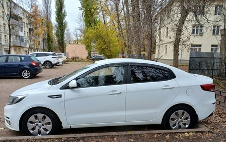 KIA Rio III рестайлинг, 2015 год, 820 000 рублей, 3 фотография