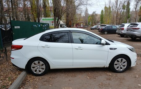 KIA Rio III рестайлинг, 2015 год, 820 000 рублей, 5 фотография