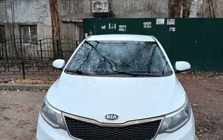 KIA Rio III рестайлинг, 2015 год, 820 000 рублей, 2 фотография