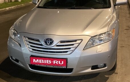 Toyota Camry, 2008 год, 895 000 рублей, 1 фотография