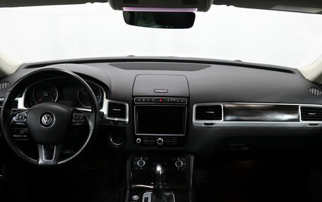 Volkswagen Touareg III, 2017 год, 3 500 000 рублей, 13 фотография