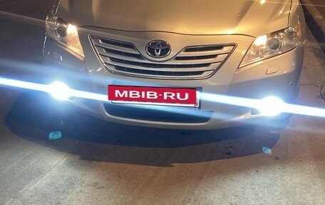 Toyota Camry, 2008 год, 895 000 рублей, 2 фотография