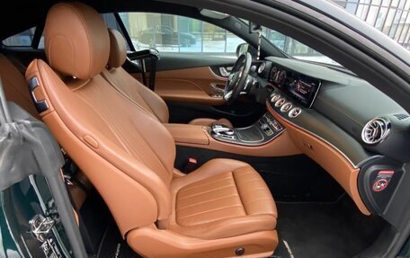 Mercedes-Benz E-Класс, 2019 год, 3 700 000 рублей, 14 фотография