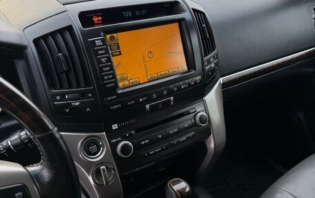 Toyota Land Cruiser 200, 2010 год, 2 500 000 рублей, 14 фотография