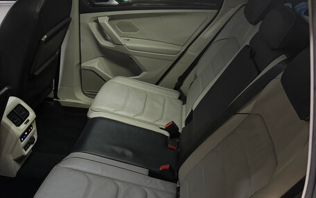 Volkswagen Tiguan II, 2018 год, 2 600 000 рублей, 15 фотография