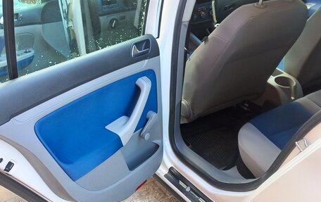 Volkswagen Golf V, 2006 год, 570 000 рублей, 10 фотография