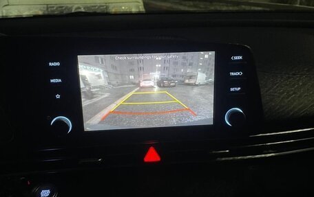 Hyundai Elantra, 2022 год, 2 200 000 рублей, 10 фотография