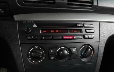 BMW 1 серия, 2008 год, 850 000 рублей, 11 фотография