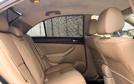 Toyota Avensis III рестайлинг, 2004 год, 750 000 рублей, 4 фотография