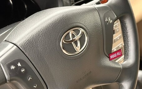 Toyota Avensis III рестайлинг, 2004 год, 750 000 рублей, 8 фотография